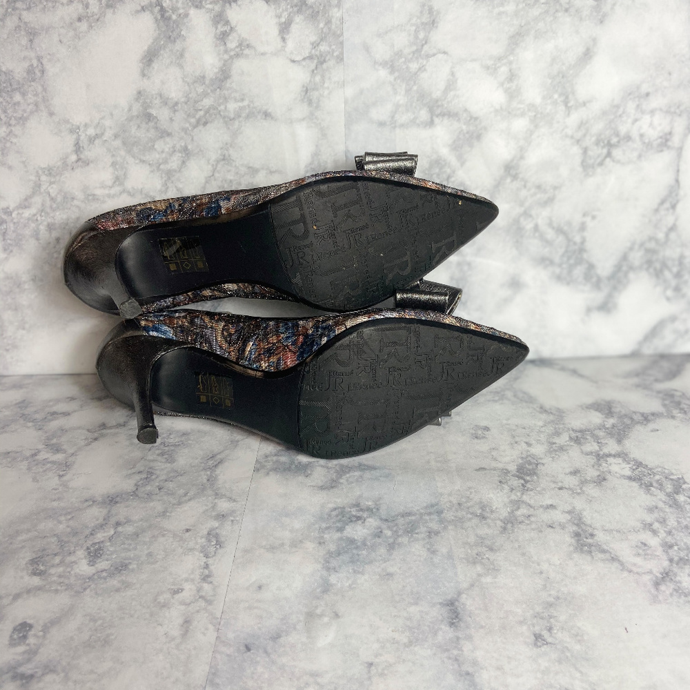 J. Renee' Fame Lace Pumps 6M - Picture 4 of 6